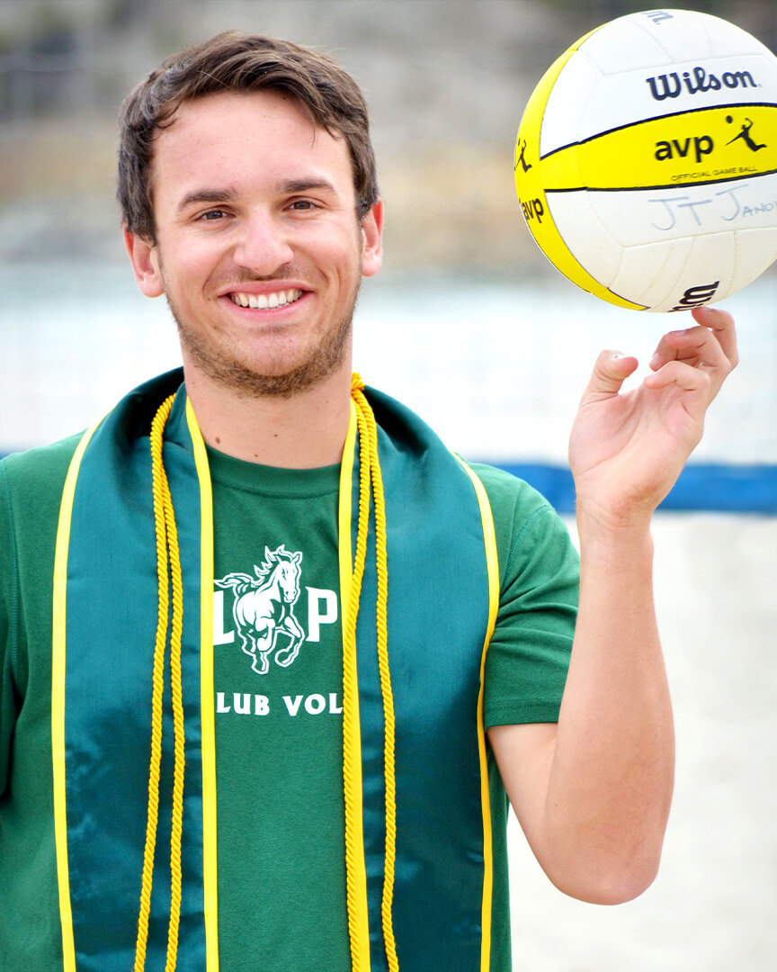 senior portraits jt beach volleyball